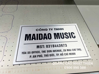 Bảng tên công ty Aluminium KT 40*30cm