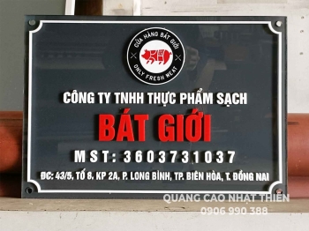 Bảng tên công ty mica KT 40*30cm