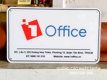 Bảng tên công ty mica KT 35*20cm