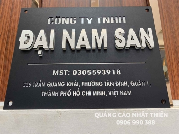 Bảng tên công ty mica KT 40*30cm