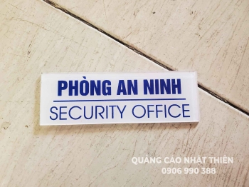 Bảng tên phòng mica