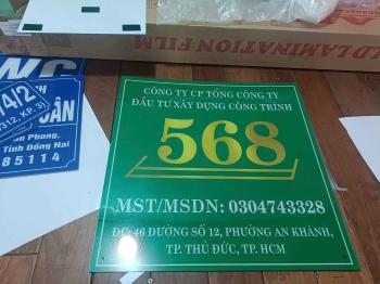 Bảng tên công ty mica kt: 50*50cm