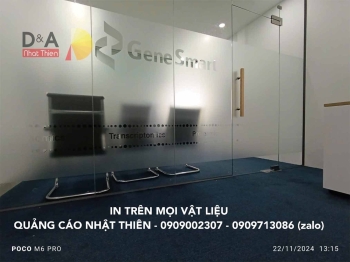 Dán decal cát mờ logo